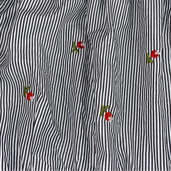 Roommates Striped Floral Lace Up Top Blouse - Woman’s Size 2X - Picture 6 of 8